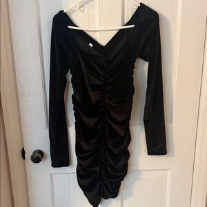 Elegant Black Ruched velvet body con Dress